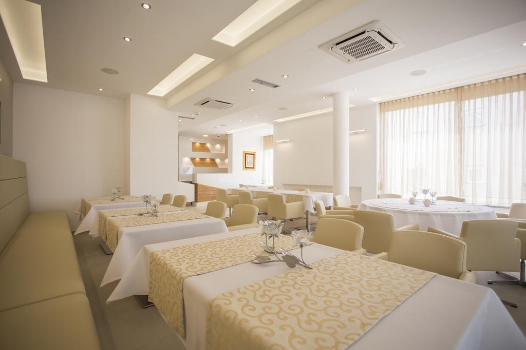 Adrion Aparthotel