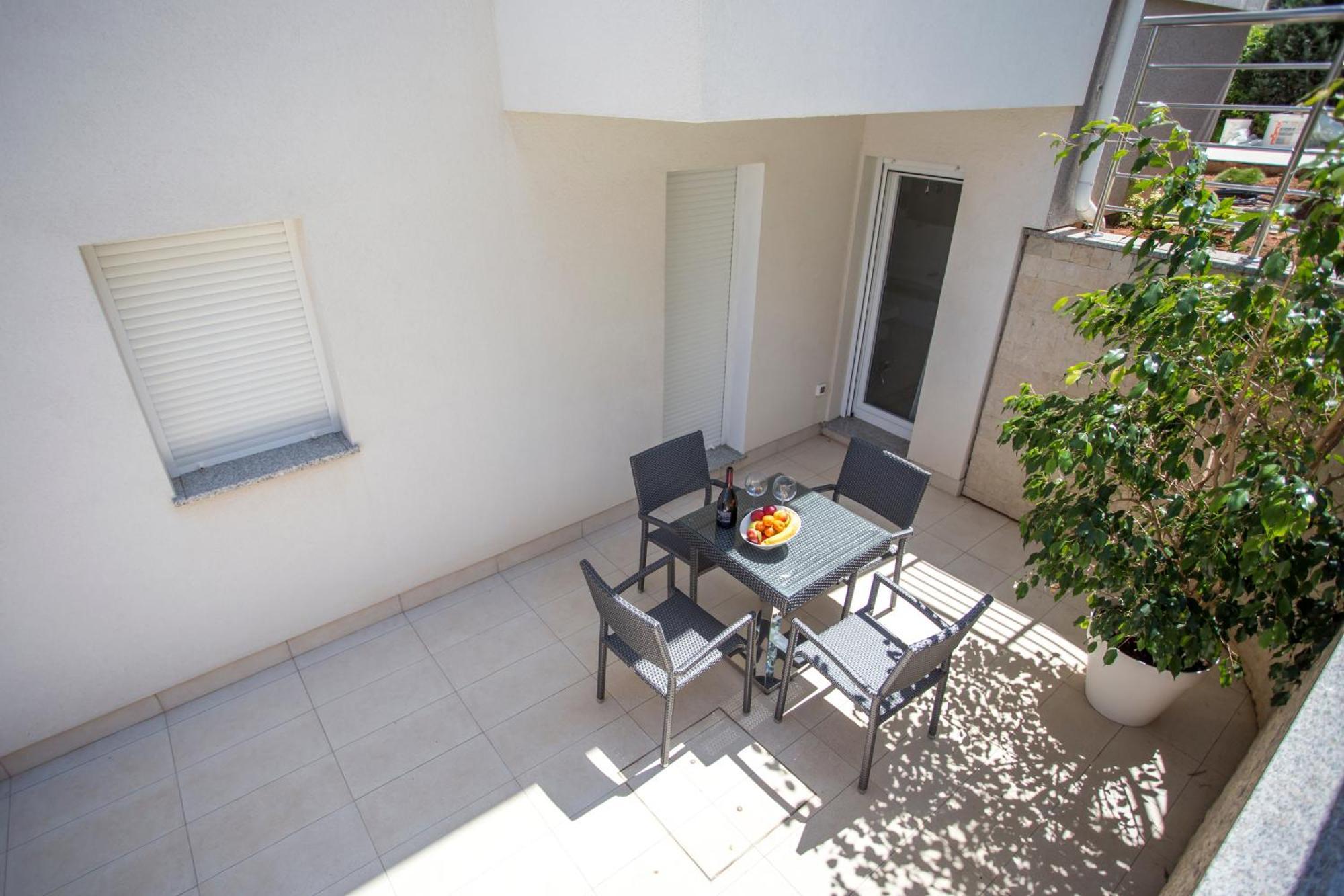 Adrion Aparthotel