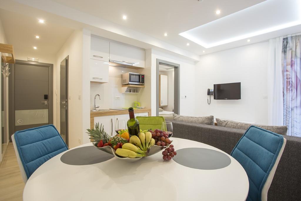 Adrion Aparthotel 4*